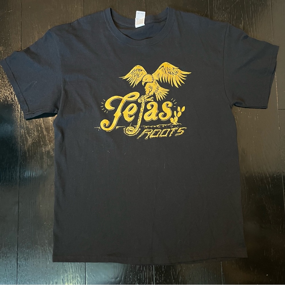 Texas Roots Eagle Graphic Tee – Black Gold Western Americana Shirt (Unisex)
